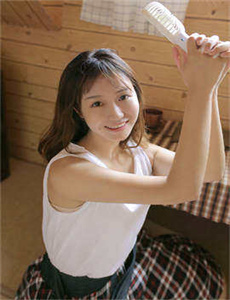 疯狂七十二小时截了一段-动漫美女泳装