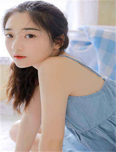 妻子5-女生迈开腿让男生吃草莓