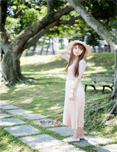 双手攀上两团少女峰舞蹈室-日本动画片456